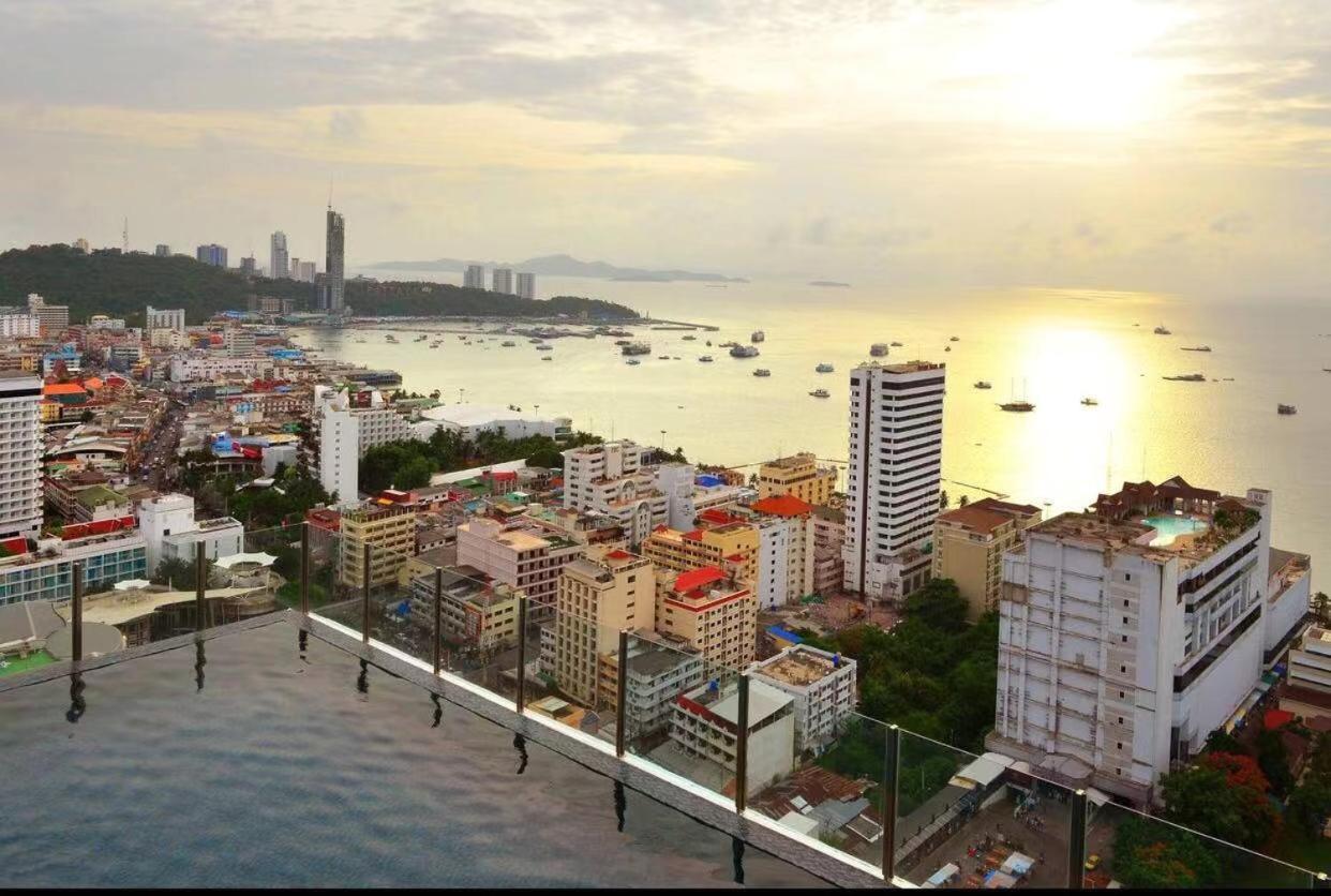 The Base Central Pattaya Seaview Zewnętrze zdjęcie